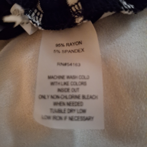 Calvin Klein Women's Black And White Casual Striped Top - Picture 9 of 9